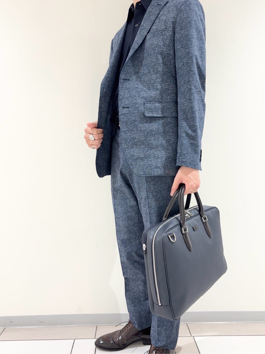 及川さんの「TAKEO KIKUCHI｜【抗菌防臭】COOL DOTS（R）ドビープリント ジャケット」を使ったコーディネート