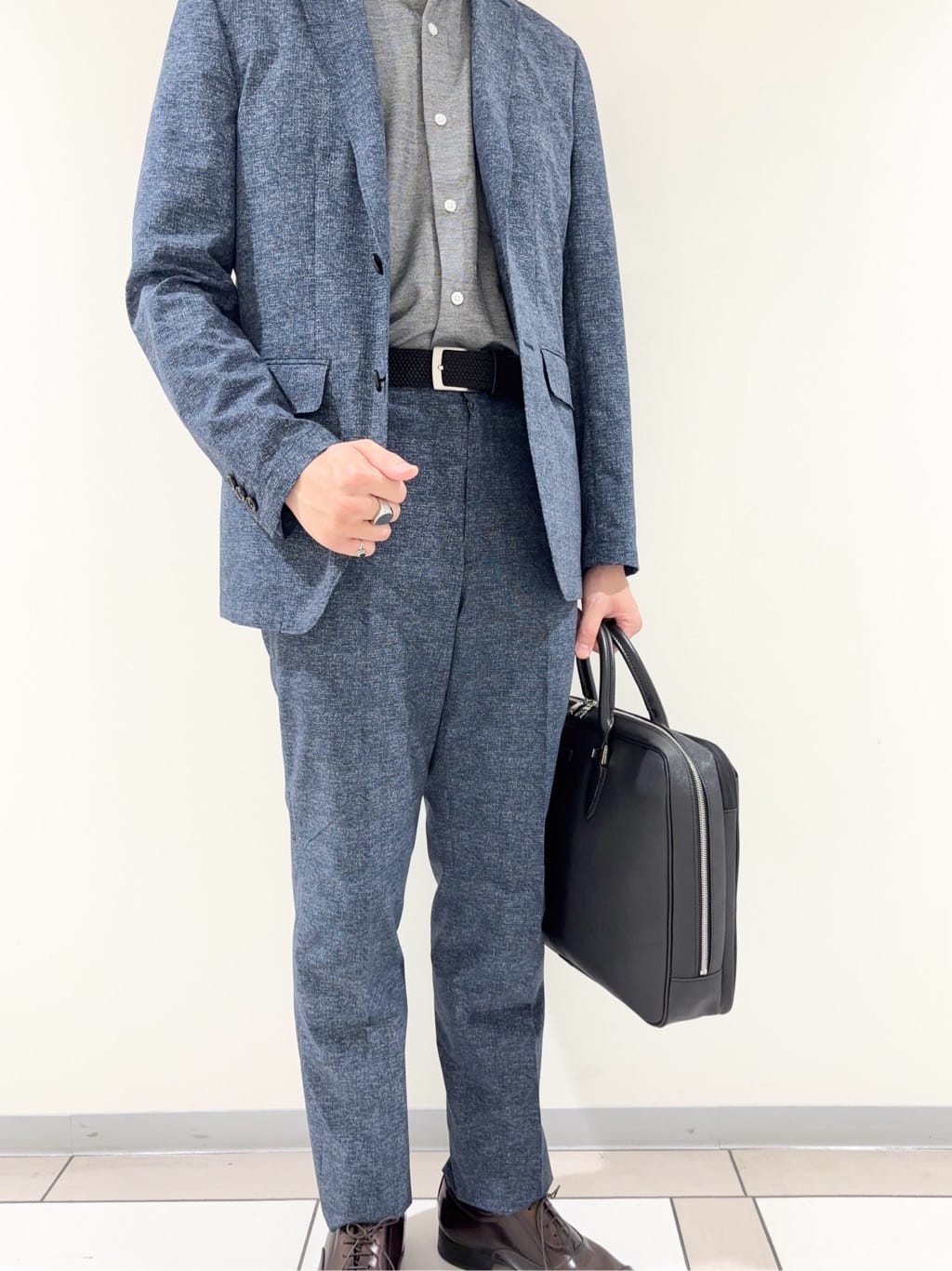 及川さんの「TAKEO KIKUCHI｜【抗菌防臭】COOL DOTS（R）ドビープリント ジャケット」を使ったコーディネート