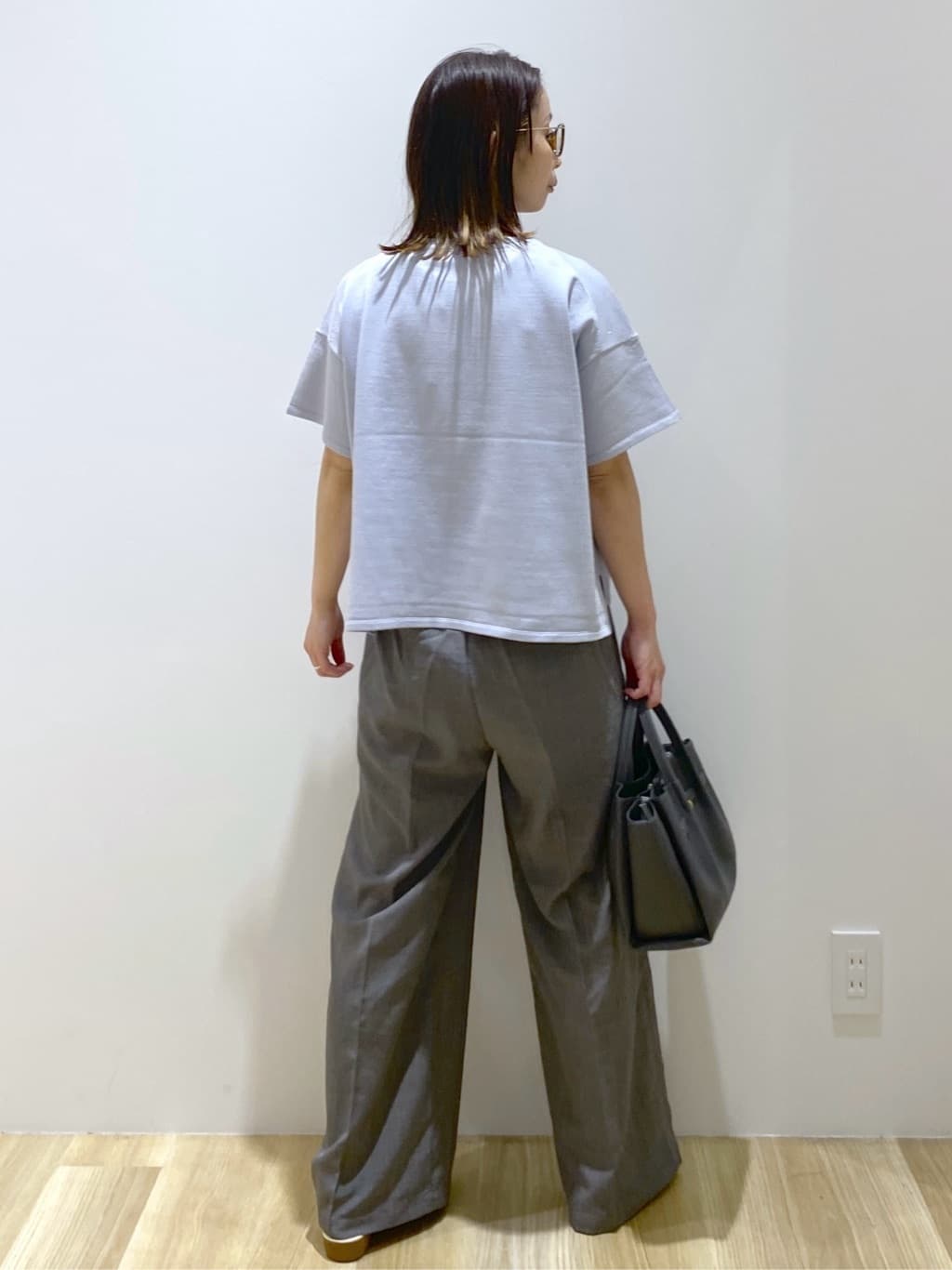 えりさんの「OPAQUE.CLIP｜スパンコールサマーニット【洗濯機洗い可／抗ピル】」を使ったコーディネート