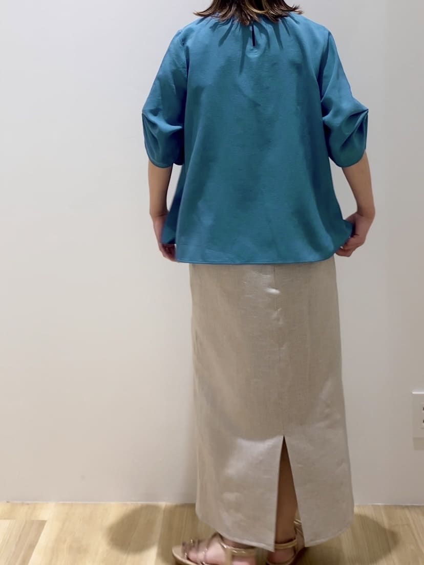 えりさんの「OPAQUE.CLIP｜《美人百花掲載》ストレッチリネンライクタイトスカート【洗濯機洗い可】」を使ったコーディネート