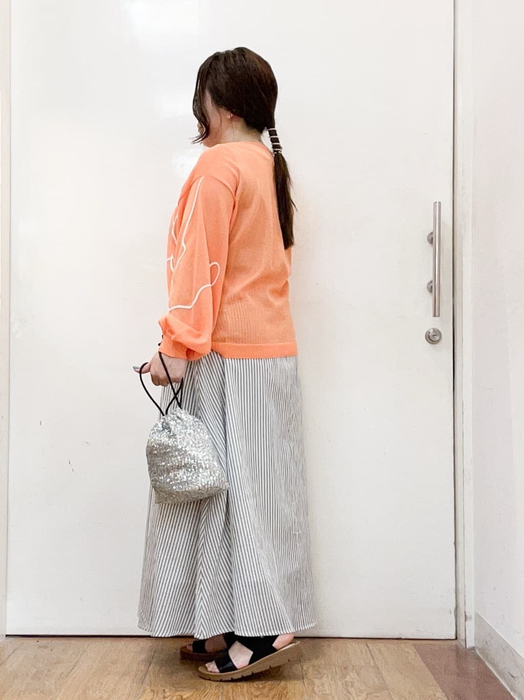 haruさんの「SHOO･LA･RUE｜ニュアンスデザインがこなれ見え 刺繍デザイン シアーカーディガン」を使ったコーディネート