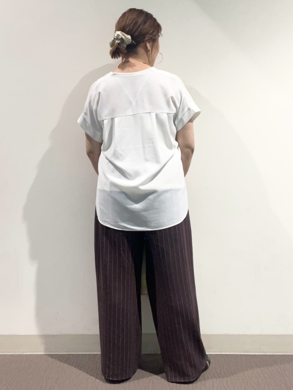 のん.Yさんの「OPAQUE.CLIP｜《7色展開／SS-LLサイズ》ストレッチスキッパーブラウス／セットアップ対応【洗濯機洗い可／防シワ】」を使ったコーディネート