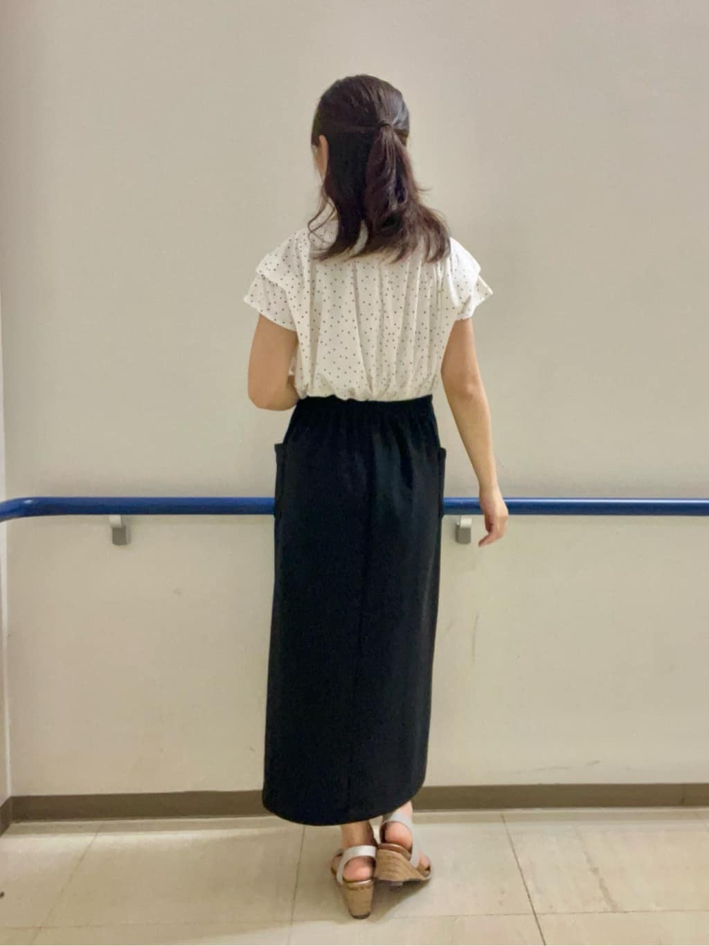 あもさんの「SHOO･LA･RUE｜【S-LL/ひんやり】きちんと見えで好印象 ドット柄デザイントップス」を使ったコーディネート