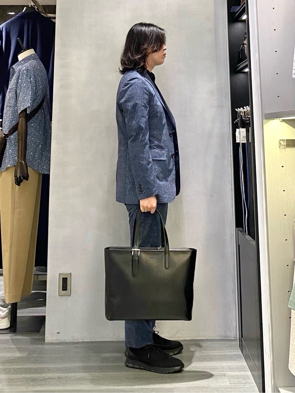nishiさんの「TAKEO KIKUCHI｜【抗菌防臭】COOL DOTS（R）ドビープリント ジャケット」を使ったコーディネート