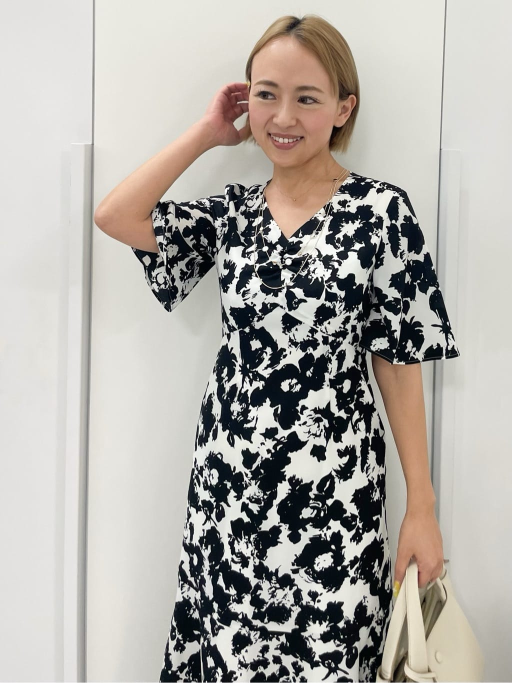 chiiさんの「COUP DE CHANCE｜【手洗い可／日本製】花柄ワンピース」を使ったコーディネート