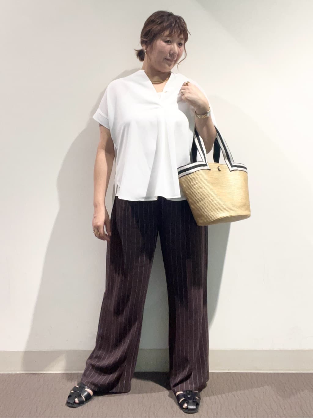 のん.Yさんの「OPAQUE.CLIP｜《7色展開／SS-LLサイズ》ストレッチスキッパーブラウス／セットアップ対応【洗濯機洗い可／防シワ】」を使ったコーディネート