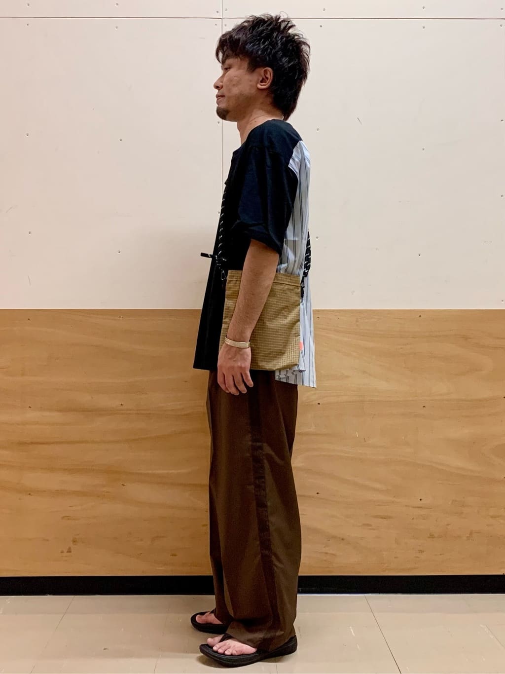 MATUさんの「THE SHOP TK｜エシカルブロード切替Tシャツ 洗濯機OK」を使ったコーディネート
