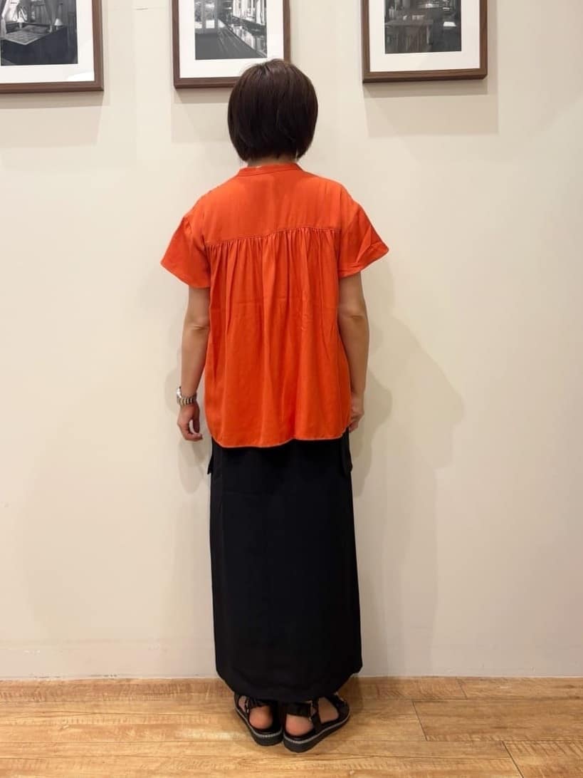 きっちょんさんの「SHOO･LA･RUE｜【S-LL】大人のきれいめカジュアルに 麻調カーゴナロースカート」を使ったコーディネート