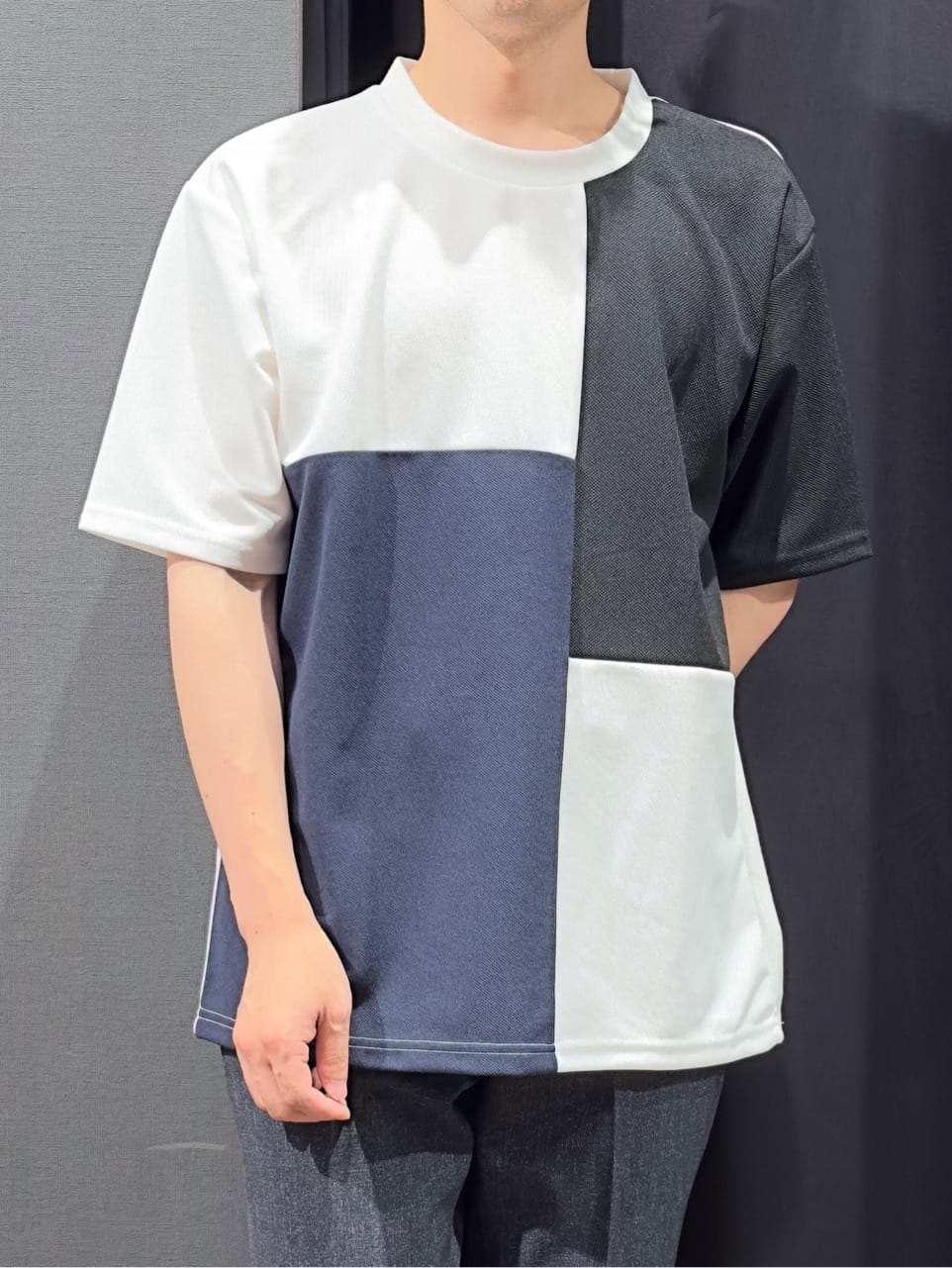 tomoyaさんの「THE SHOP TK｜ツイルブロッキング 半袖Tシャツ 洗濯機OK」を使ったコーディネート