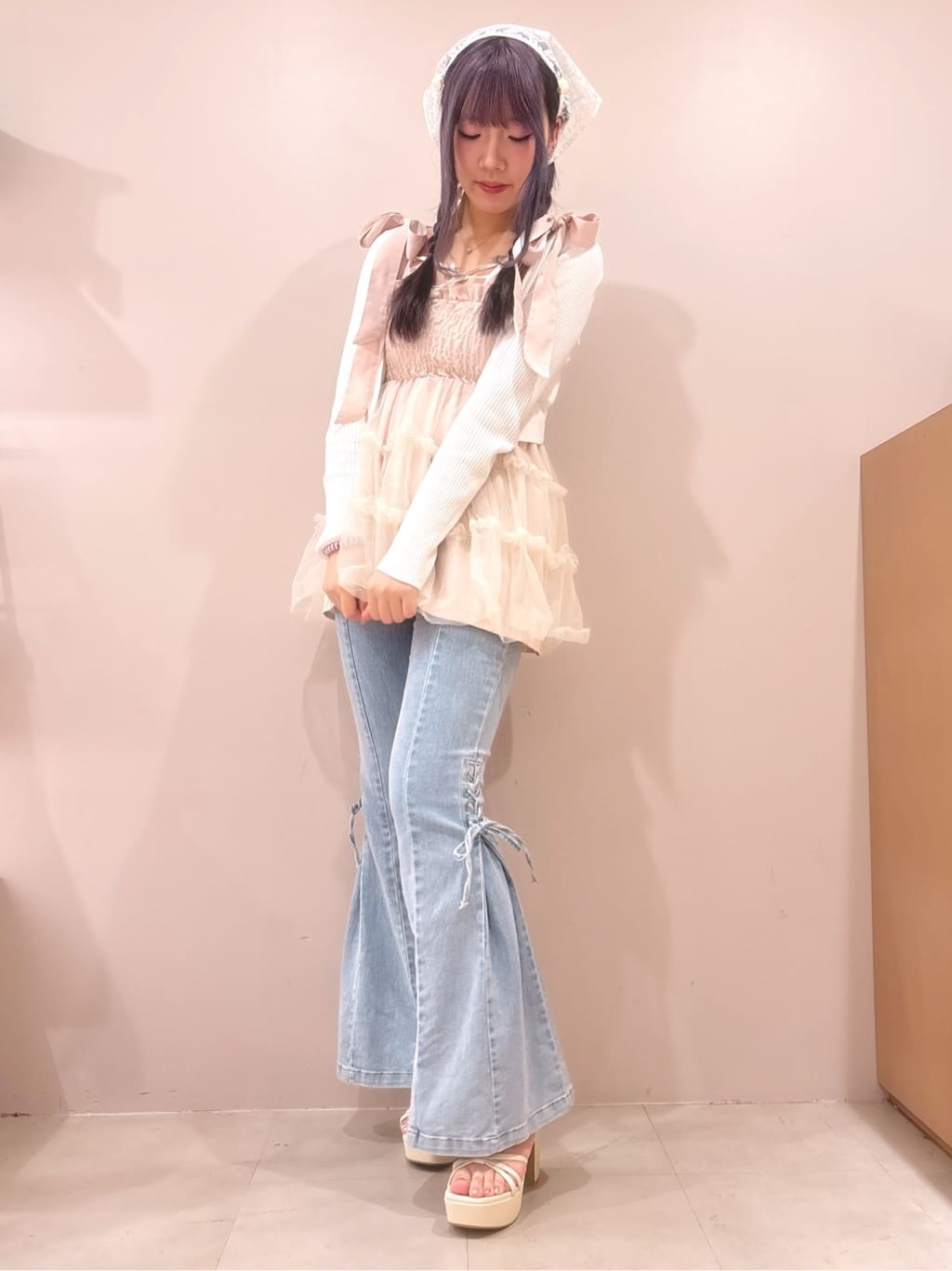 ❤︎HIME❤︎さんの「ESPERANZA｜Tストラップミニバックルサンダル」を使ったコーディネート