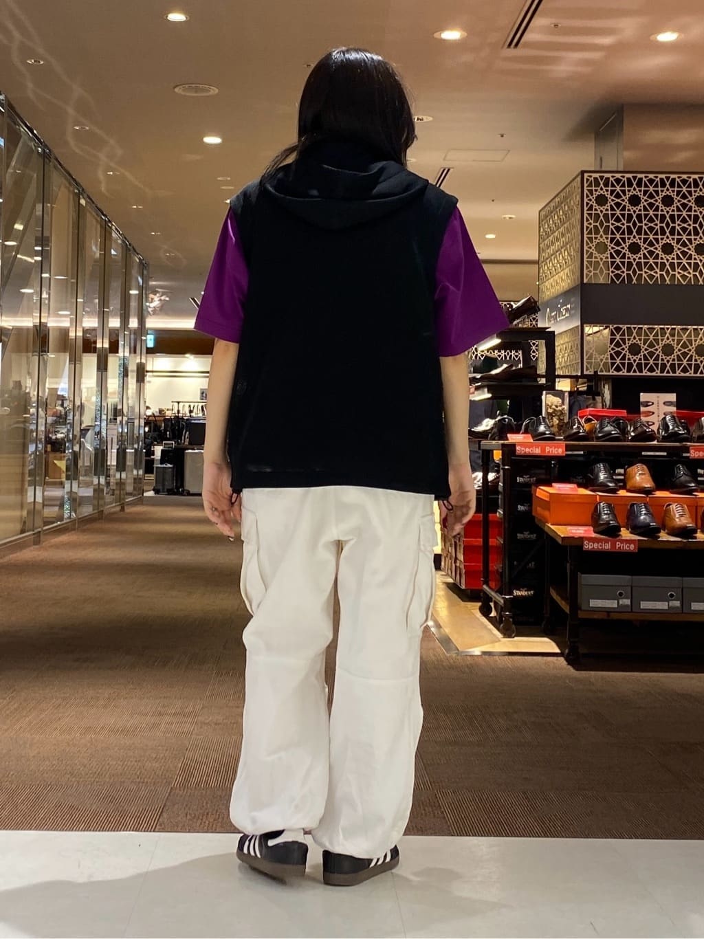 RICOさんの「TAKEO KIKUCHI｜【抗菌防臭／5サイズ展開】ハイゲージポンチ Tシャツ」を使ったコーディネート