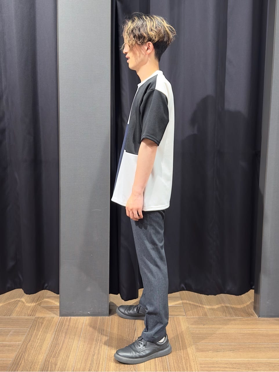 tomoyaさんの「THE SHOP TK｜ツイルブロッキング 半袖Tシャツ 洗濯機OK」を使ったコーディネート