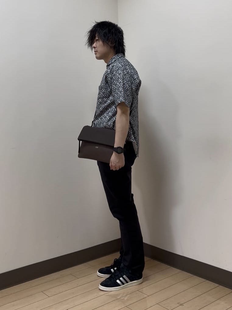 あきやまさんの「TAKEO KIKUCHI｜【Made in JAPAN】播州織 ヘリンボン ストレート パンツ」を使ったコーディネート