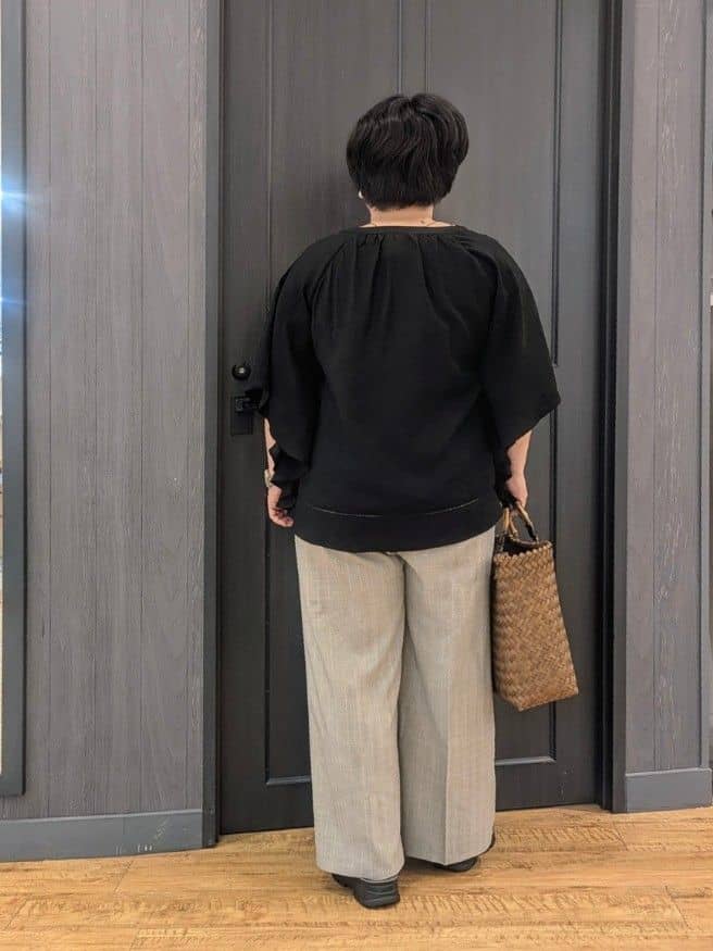 エリオットさんの「SHOO･LA･RUE｜」を使ったコーディネート