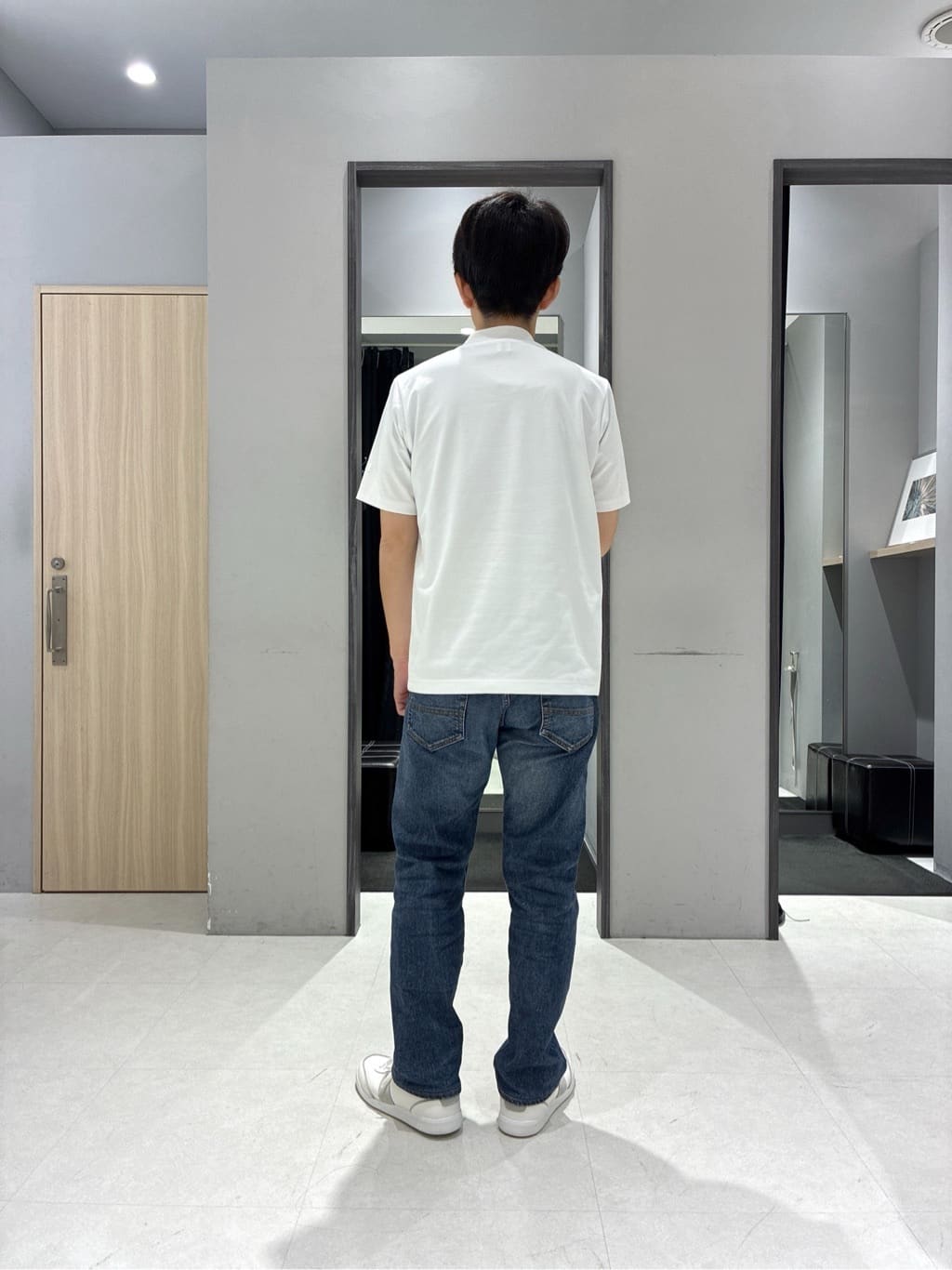 わいずみさんの「TAKEO KIKUCHI｜【モンスターストレッチ】日本製 ウォッシュド デニムパンツ」を使ったコーディネート