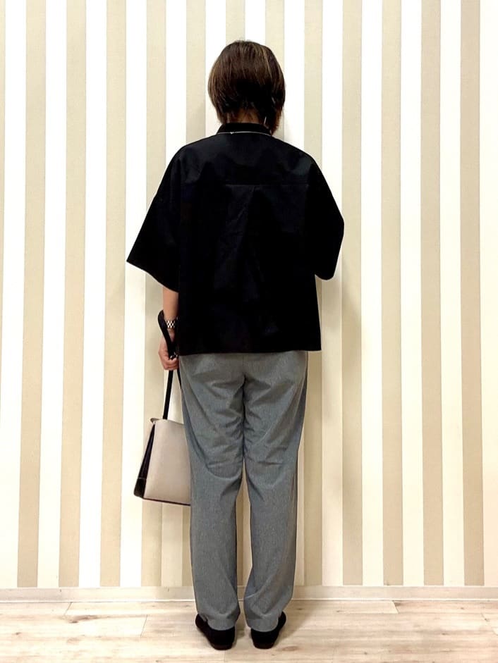 pieceさんの「SHOO･LA･RUE｜◆【軽量】ふわっと軽い 3層ショルダーバッグ」を使ったコーディネート