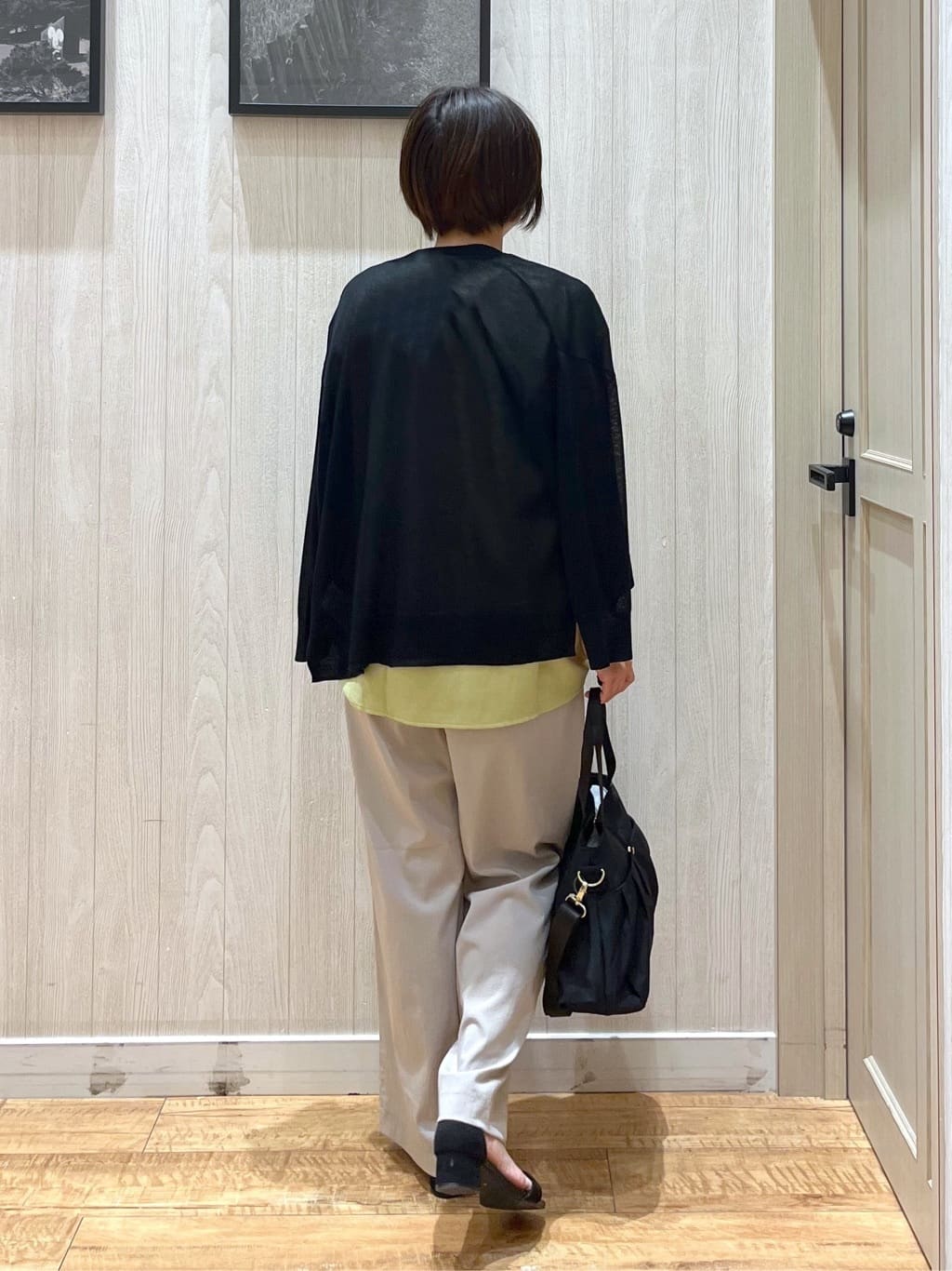 shirayuuuさんの「SHOO･LA･RUE｜【S-LL/洗濯後しわになりにくい】上品にきれい見え スラブギャザーブラウス」を使ったコーディネート