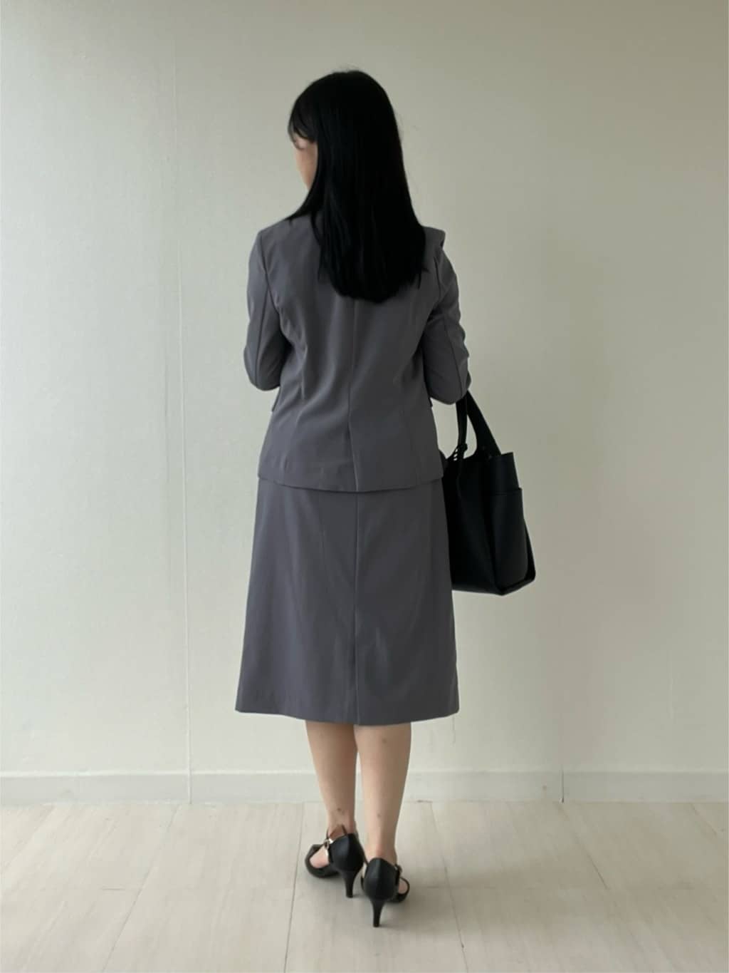 Mori Moriさんの「index｜《美人百花掲載／XS-3Lサイズ》フレアスリーブバックシャントップス【接触冷感／UVケア／洗濯機洗い」を使ったコーディネート