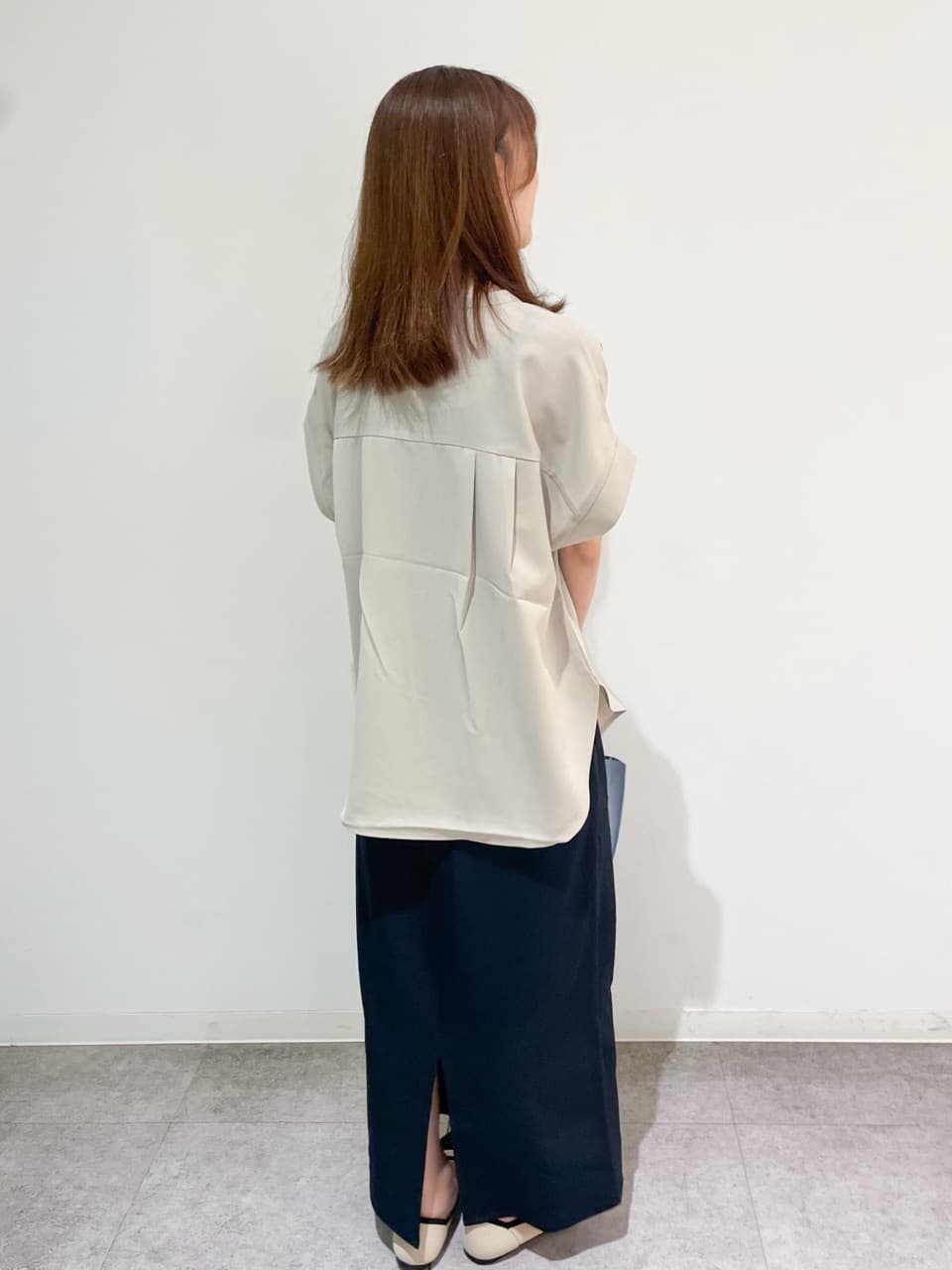 AYAさんの「OPAQUE.CLIP｜《7色展開／SS-LLサイズ》ストレッチスキッパーブラウス／セットアップ対応【洗濯機洗い可／防シワ】」を使ったコーディネート
