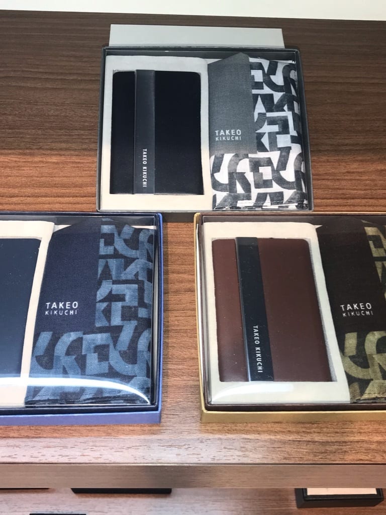 じゅんさんの「TAKEO KIKUCHI｜ハンカチ名刺入れセット」を使ったコーディネート