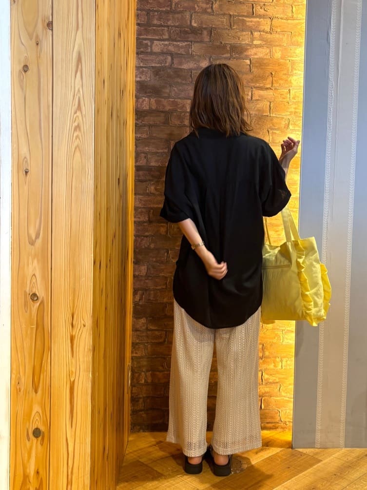 mieさんの「SHOO･LA･RUE｜【ひんやり】すっきりきれいに体型カバー コクーンシルエットワンピース」を使ったコーディネート