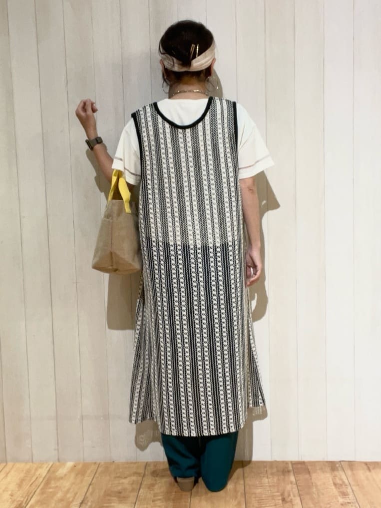 豆さんの「SHOO･LA･RUE｜◆【洗える/ひんやり/UV/SS-3L】さらさらぷるんワイドパンツ」を使ったコーディネート