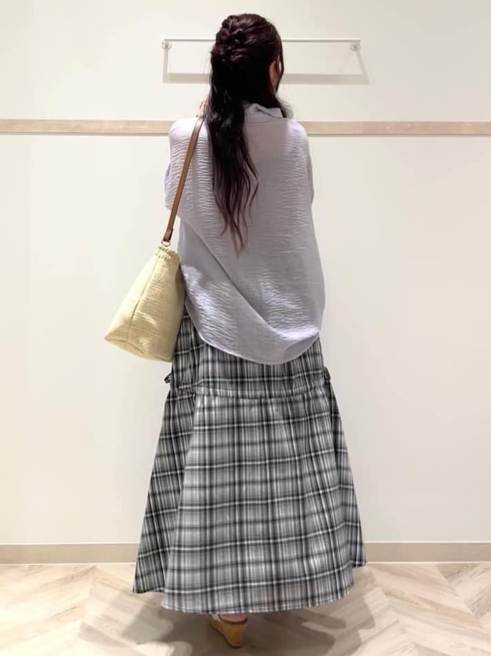 nanaさんの「SHOO･LA･RUE｜ゆるっと感がこなれ見え ワッシャーシアー半袖シャツ」を使ったコーディネート