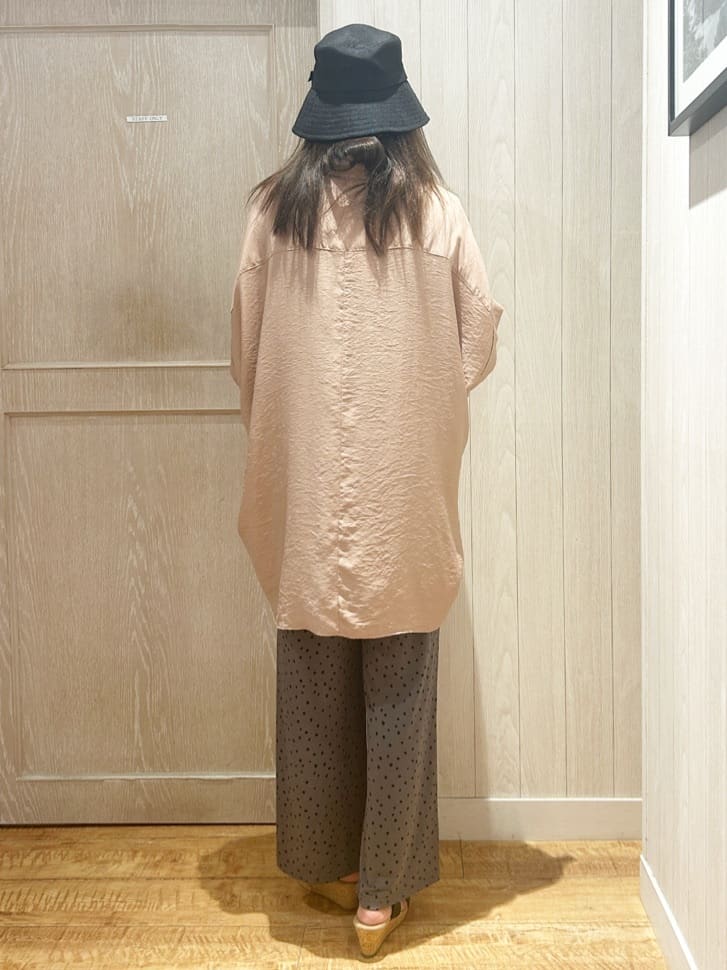 yukaさんの「SHOO･LA･RUE｜【ひんやり】すっきりきれいに体型カバー コクーンシルエットワンピース」を使ったコーディネート