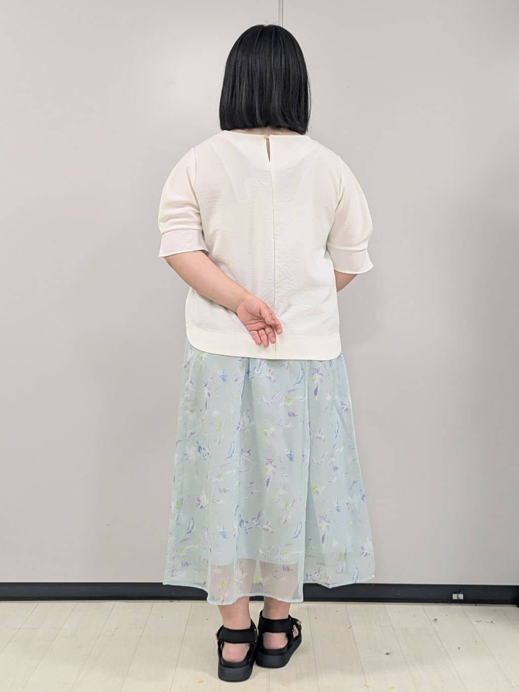 Nonさんの「index｜《8色展開／XS-LLサイズ》タックパフスリーブブラウス【洗濯機洗い可／吸水速乾／防シワ／抗ピル】」を使ったコーディネート