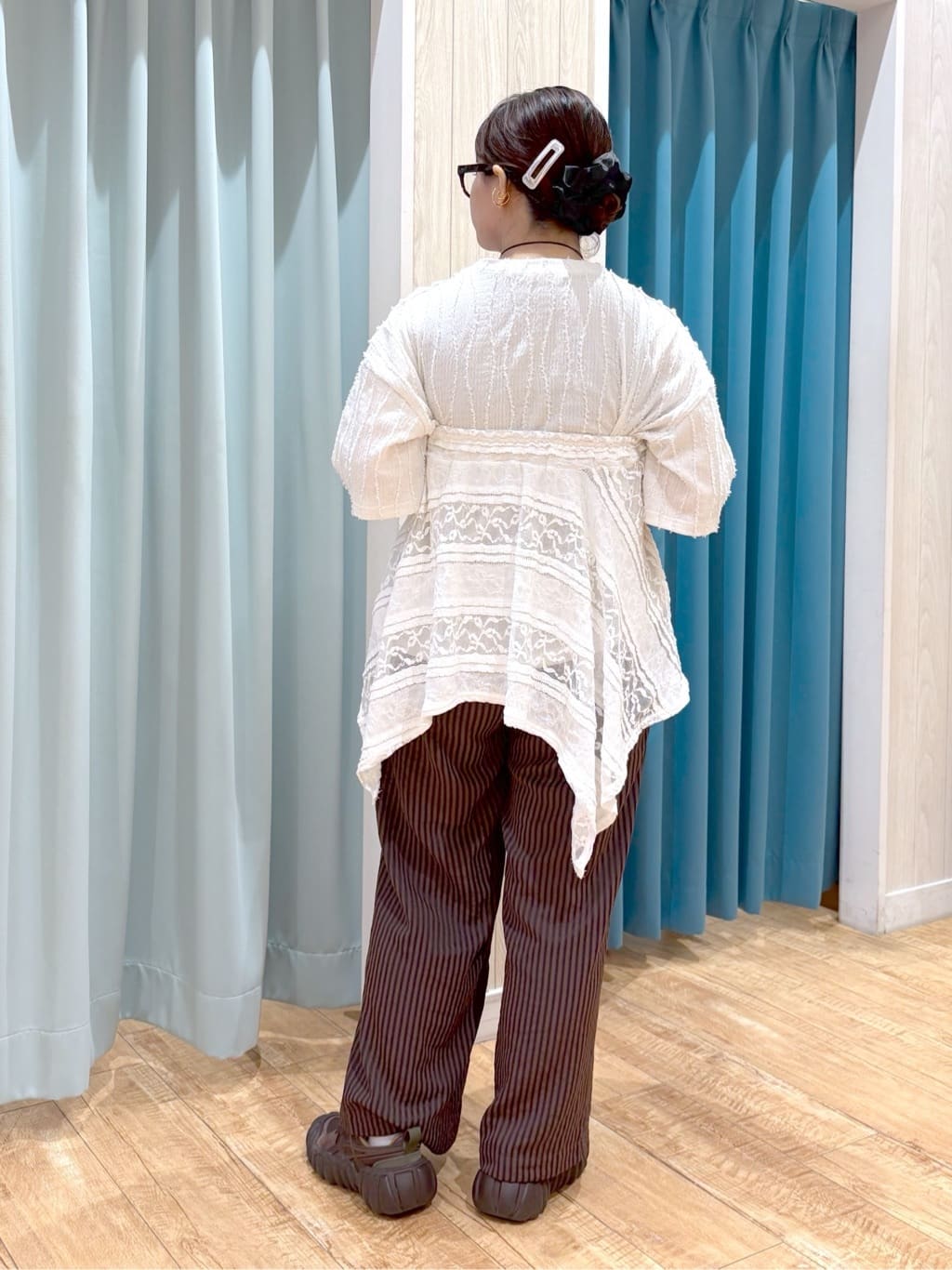 砂糖さんの「SHOO･LA･RUE｜【2WAY】スカートにもなる イレヘム レースビスチェ」を使ったコーディネート