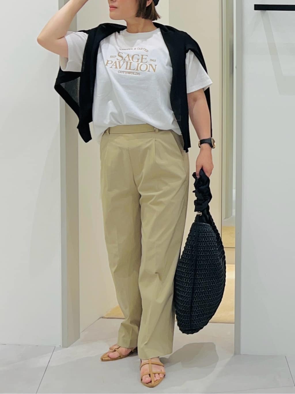 タナさんの「THE SHOP TK｜カレッジ＆フォトプリントTシャツ【洗濯機OK】」を使ったコーディネート