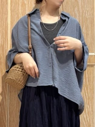 meiさんの「SHOO･LA･RUE｜ゆるっと感がこなれ見え ワッシャーシアー半袖シャツ」を使ったコーディネート