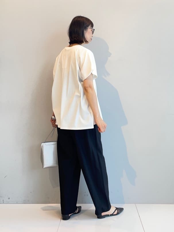 murayamaさんの「INDIVI｜【洗える／UVケア／SETUP可能】ドロストワイドパンツ」を使ったコーディネート