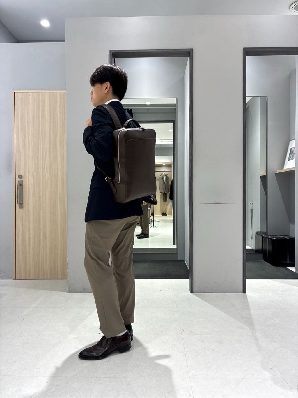 わいずみさんの「TAKEO KIKUCHI｜【360&deg;ストレッチ／セットアップ対応】None Of Stress パンツ」を使ったコーディネート