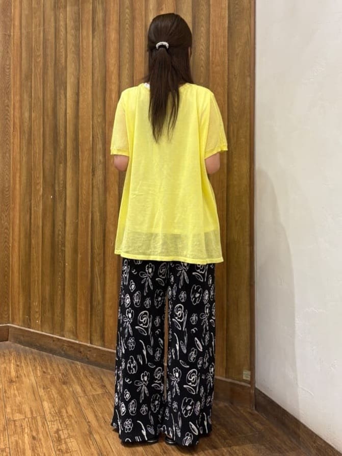 nonnoさんの「SHOO･LA･RUE｜◆ペーパーフリルトートバッグ」を使ったコーディネート