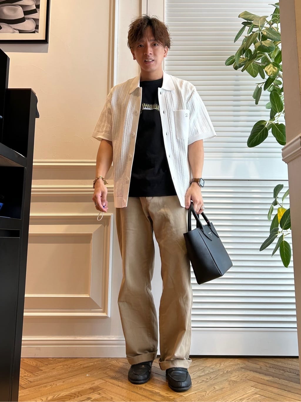 須田　慎二郎さんの「DRESSTERIOR｜【otonaMUSE5月号掲載/日本製】シュリンクレザーミニトート」を使ったコーディネート