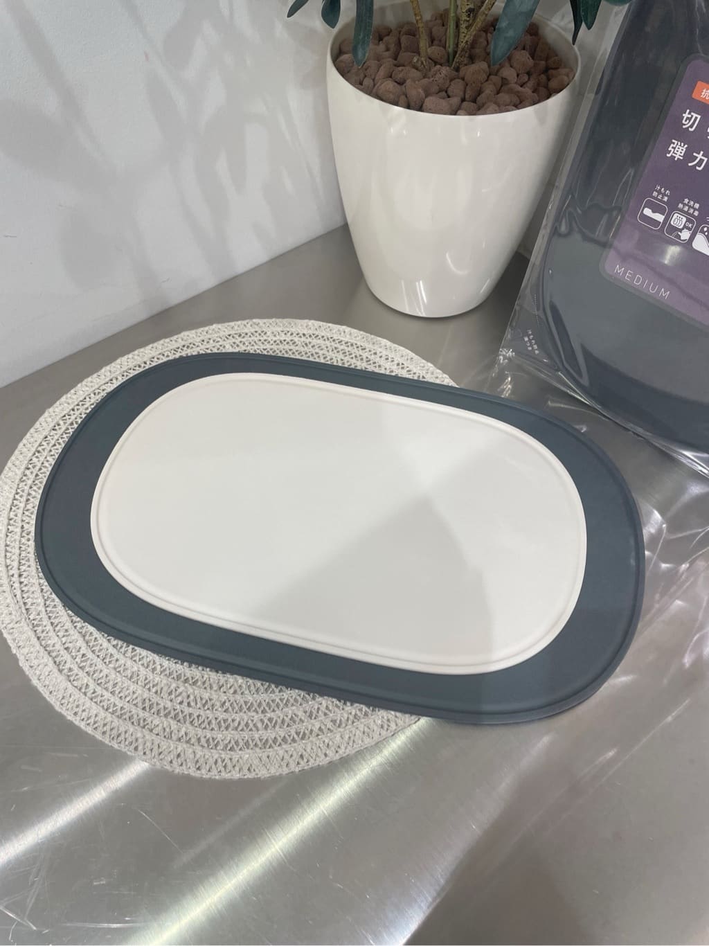 まのちゃんさんの「212 KITCHEN STORE｜◆OVAL ソフトまな板 Medium DGY」を使ったコーディネート