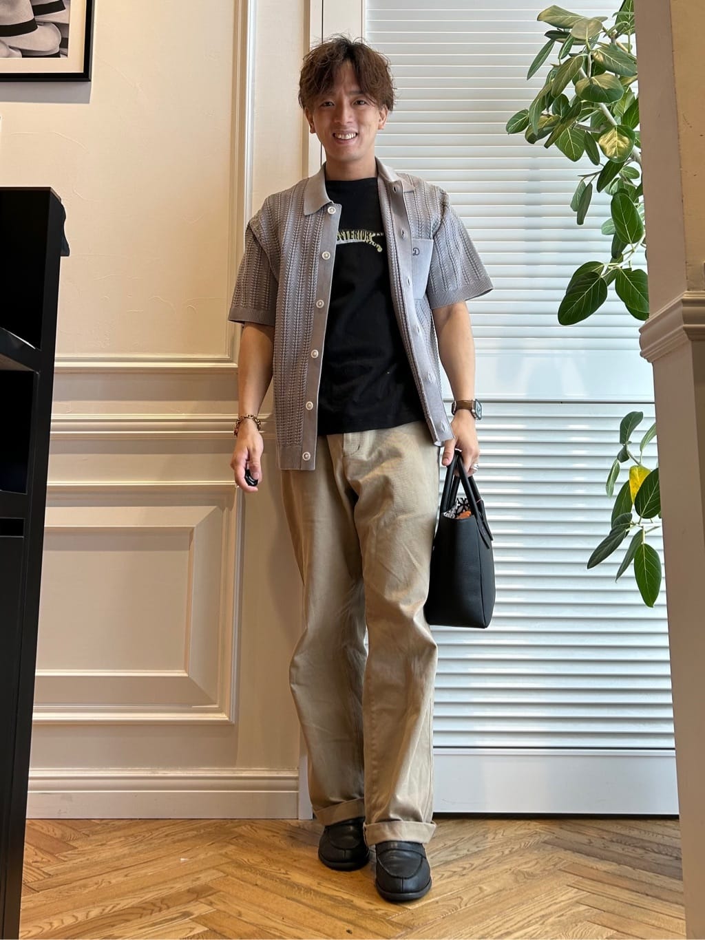 須田　慎二郎さんの「DRESSTERIOR｜【otonaMUSE5月号掲載/日本製】シュリンクレザーミニトート」を使ったコーディネート