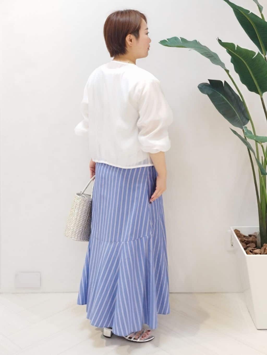 s u g iさんの「UNTITLED｜【ロゴT/プリントT】グラフィックTシャツ」を使ったコーディネート