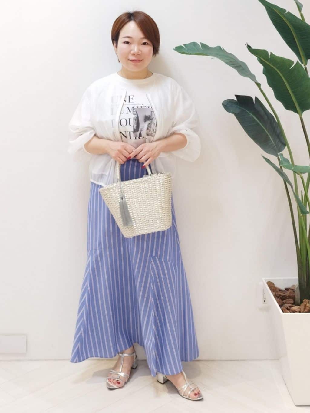 s u g iさんの「UNTITLED｜【ロゴT/プリントT】グラフィックTシャツ」を使ったコーディネート
