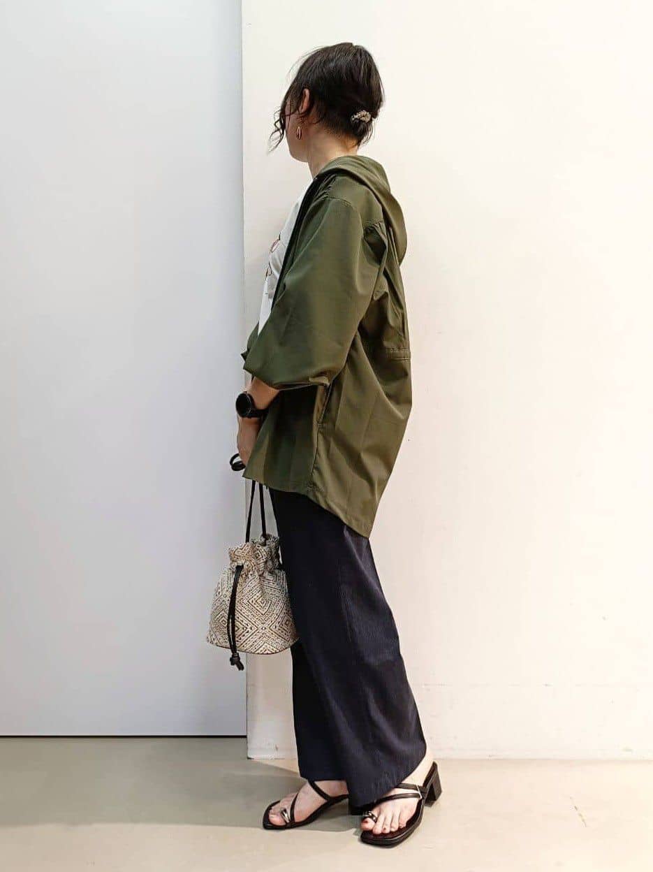 あんさんの「THE SHOP TK｜【mizugiwa/ラッシュガード】フロントジップパーカ/セットアップ可/接触冷感/UVケア/洗濯機」を使ったコーディネート