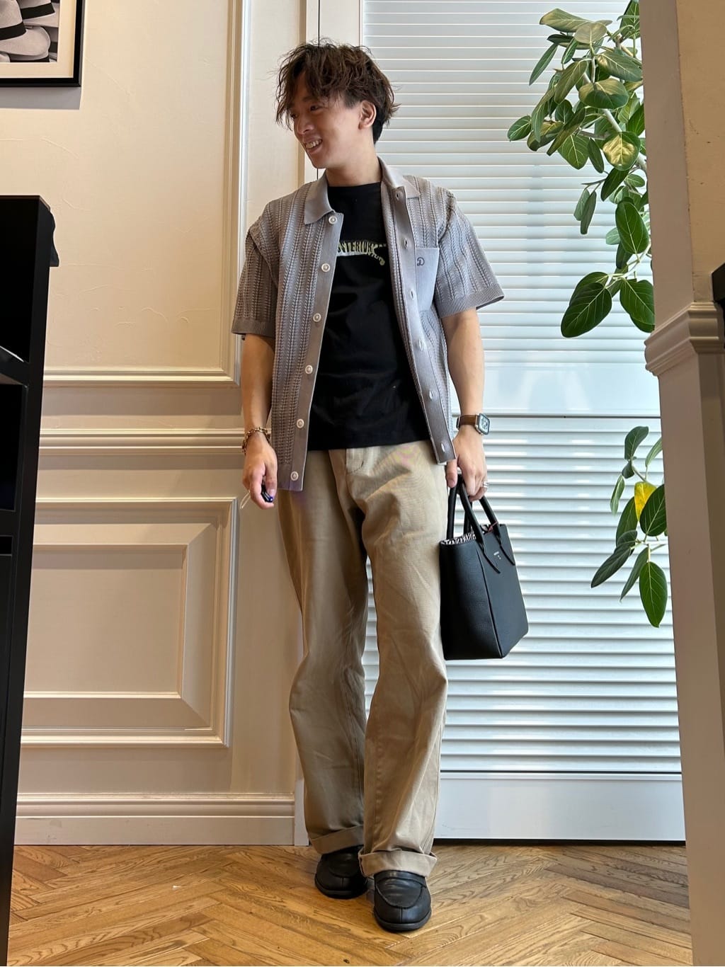 須田　慎二郎さんの「DRESSTERIOR｜【otonaMUSE5月号掲載/日本製】シュリンクレザーミニトート」を使ったコーディネート