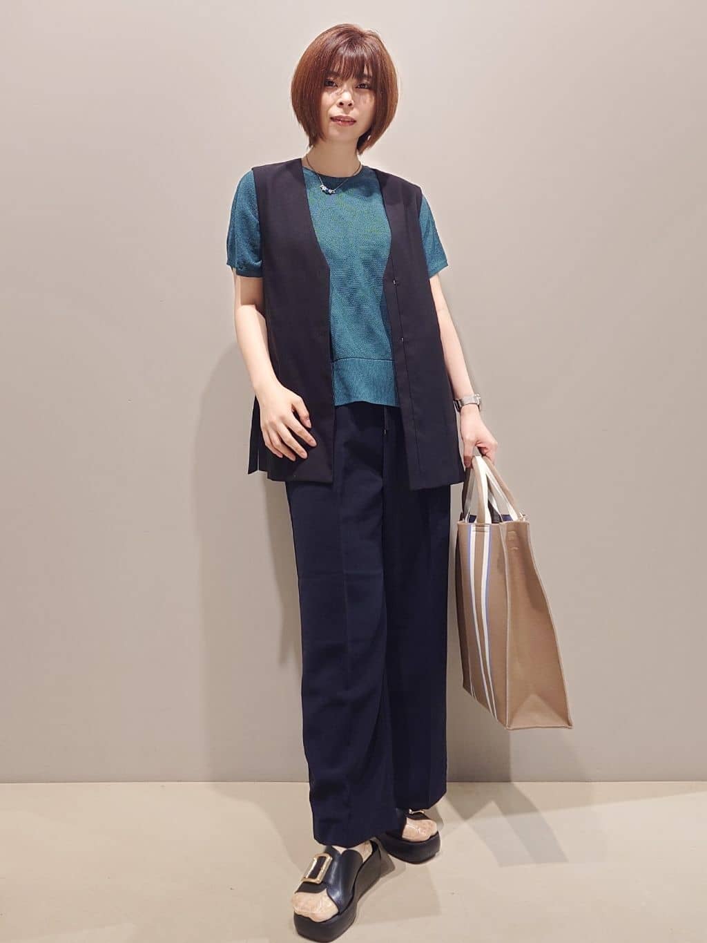 me：)さんの「OPAQUE.CLIP｜《5色展開／S-LLサイズ》リラクシーメッシュニット【洗濯機洗い可】」を使ったコーディネート