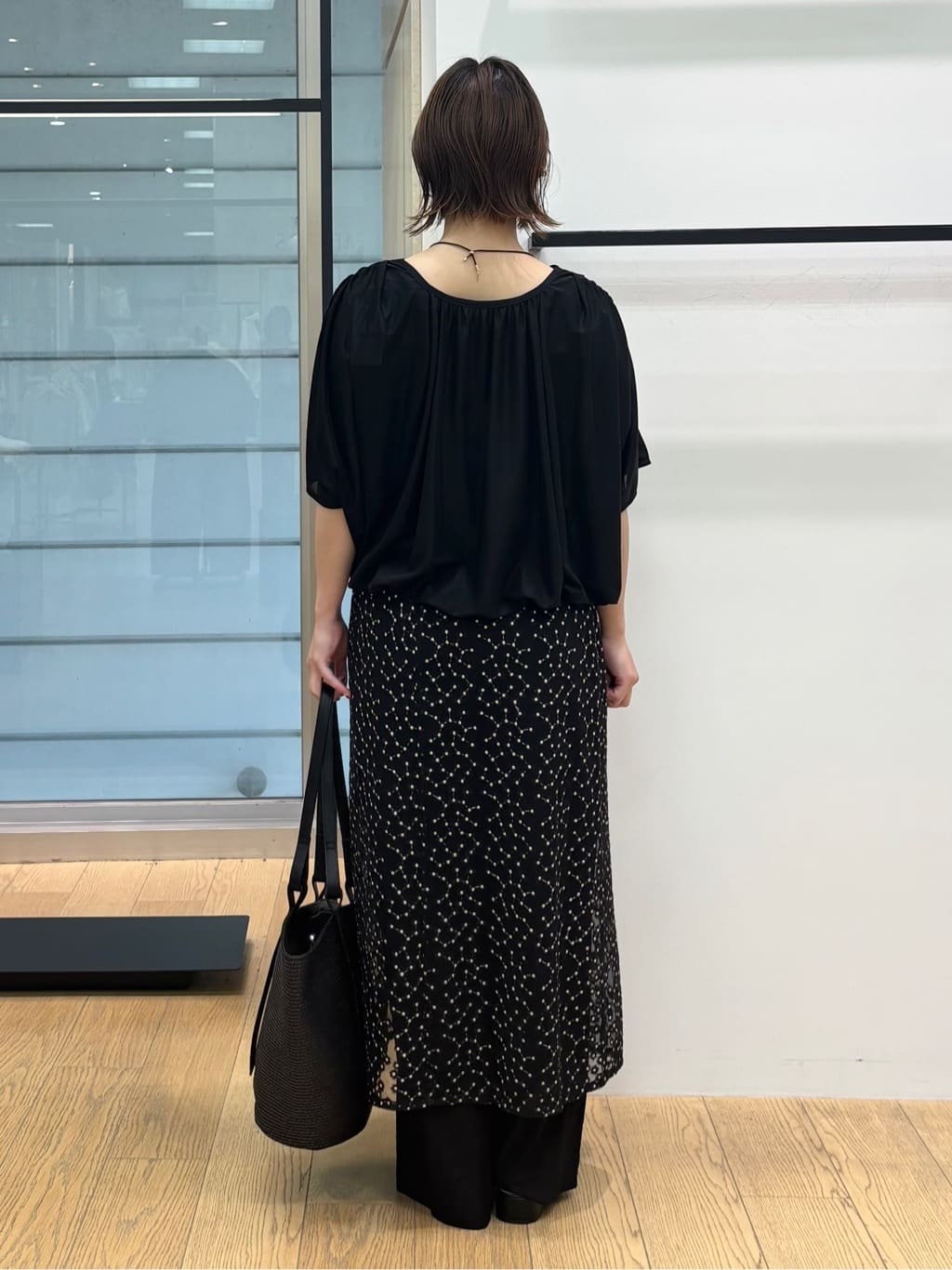 asamiさんの「INDIVI｜【洗える／体型カバー】シャーリングシアートップス」を使ったコーディネート