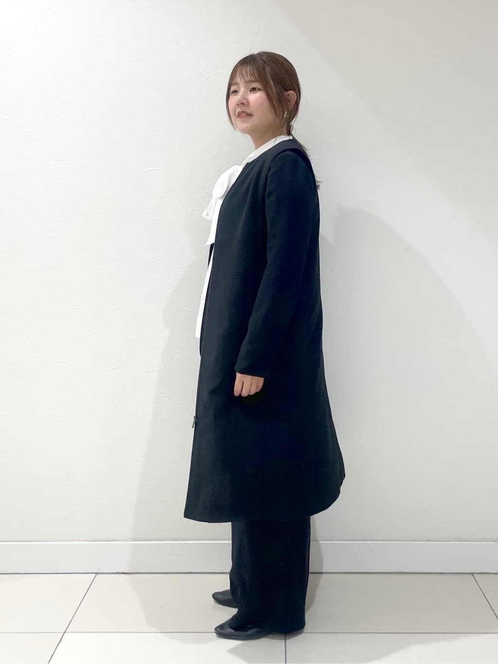 YUUKIさんの「INDIVI｜◆【2点セット／UVケア】ツイードジレ＆ボウタイブラウス カセット服」を使ったコーディネート
