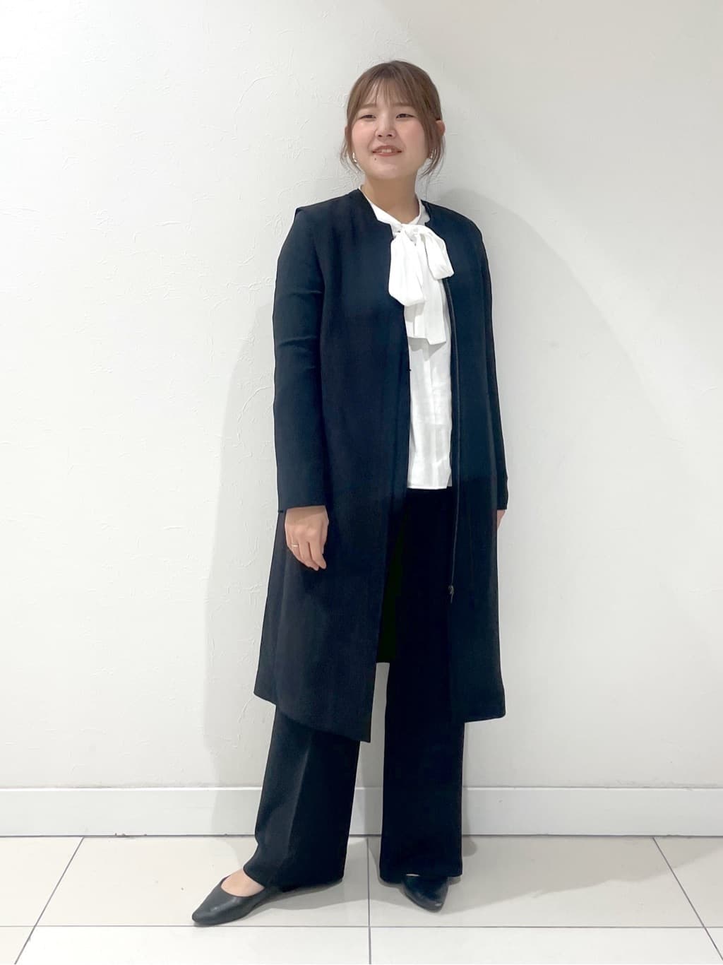YUUKIさんの「INDIVI｜◆【2点セット／UVケア】ツイードジレ＆ボウタイブラウス カセット服」を使ったコーディネート