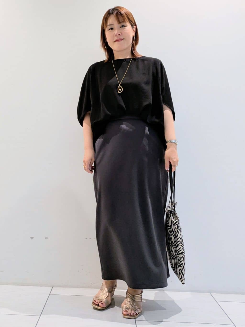 Onumaさんの「UNTITLED｜【後ろウエストゴム/ストレッチ性/オンオフ】ジャージナロースカート」を使ったコーディネート
