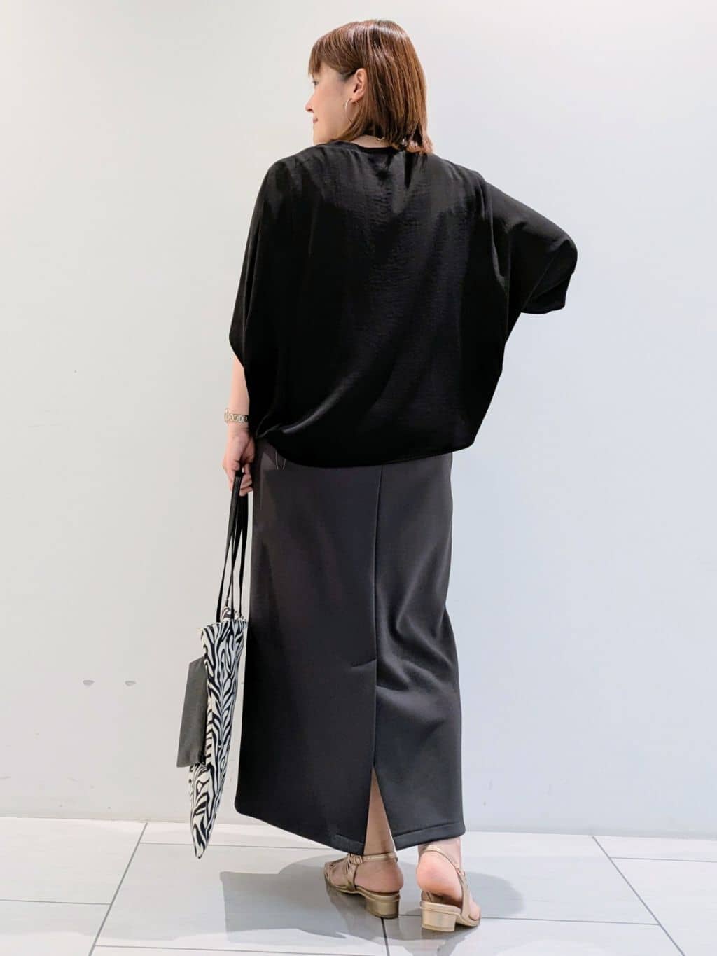 Onumaさんの「UNTITLED｜【後ろウエストゴム/ストレッチ性/オンオフ】ジャージナロースカート」を使ったコーディネート