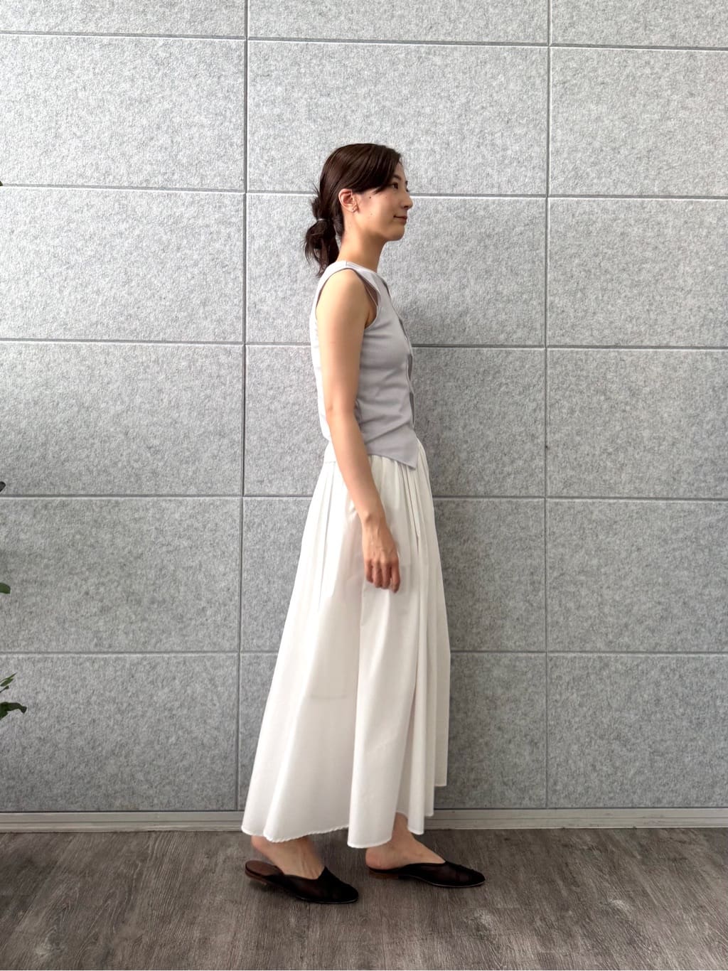 uchi__yamaさんの「CODE A｜side slit volume skirt」を使ったコーディネート