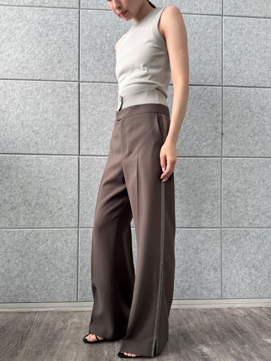 designer yukaさんの「CODE A｜design knit tank」を使ったコーディネート
